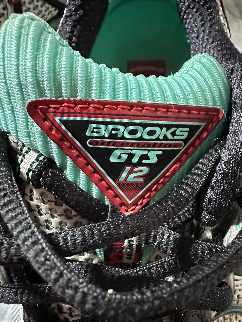 Brooks Women’s Sneakers — Teal and Black - Picture 11 of 11